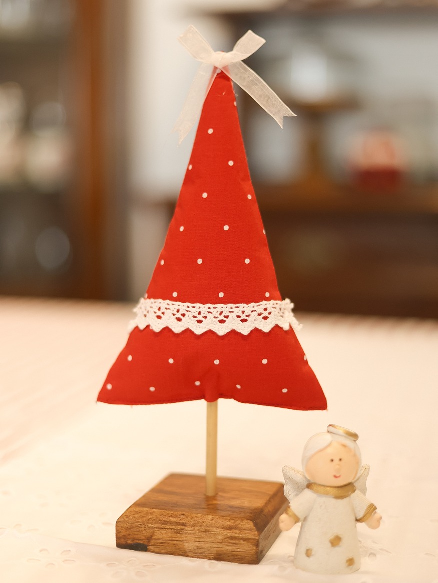 Christmas Tree - Red polka and lace