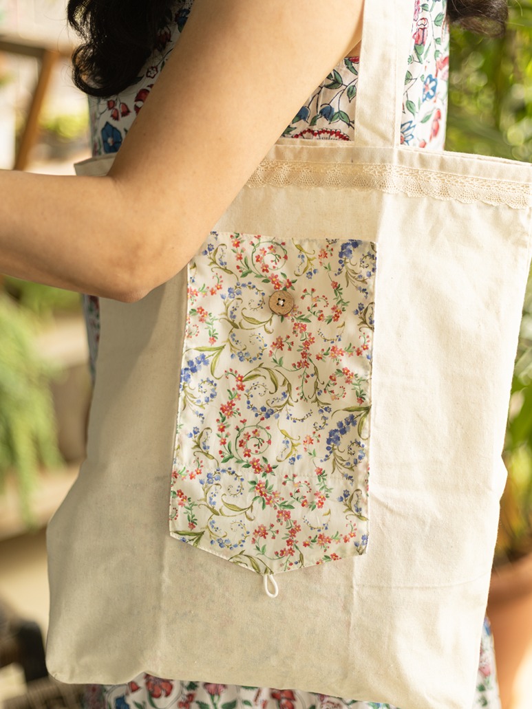 Foldable Shopping Bag - Whispering Wildflowers