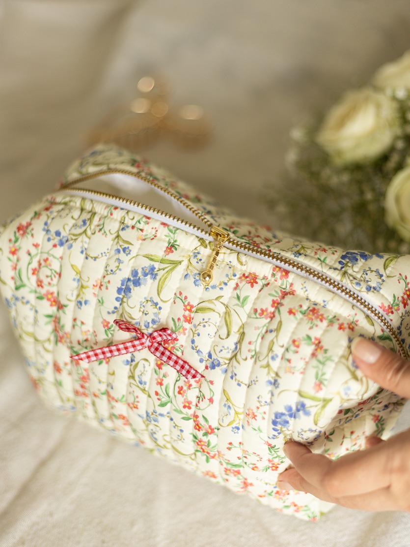 Quilted Multipurpose Pouch / Cosmetic Kit - Whispering Wildflowers (Large size: 9
