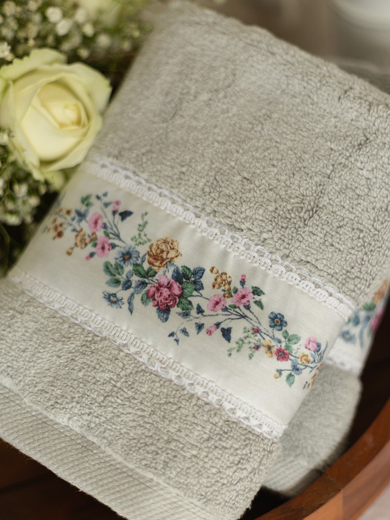 Premium Hand Towel (Zero-twist) - Grey with floral creeper and lace (Size: 16
