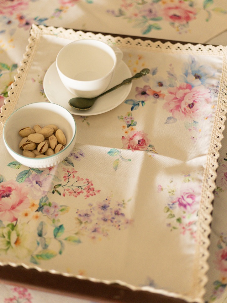 Tray Cloth - Rosé Elegance - (Small / Large) 