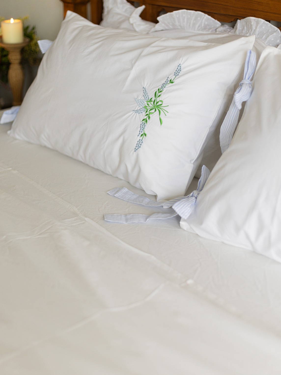 Bedding Set - Classic White Bedsheet with two blue embroidered pillow covers - (Size: king / queen)