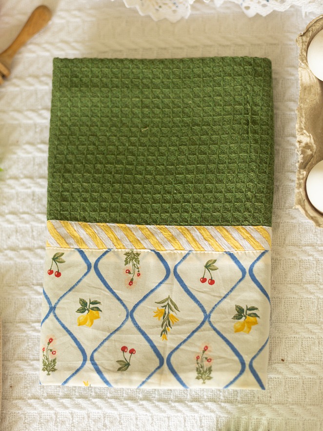 Kitchen Napkins - Zesty Cherries - Green (Size: 18