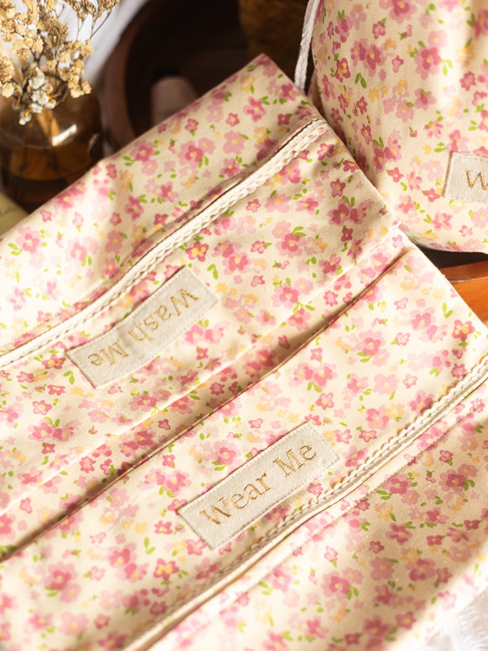 Wear Me & Wash Me - Little Florals on Beige