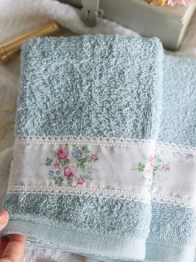 Hand Towel - Pastel blue - Garden Whispers (Size: 16