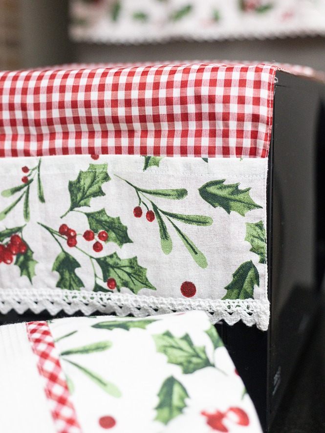 Oven Top Cover - Christmas Holly Themed