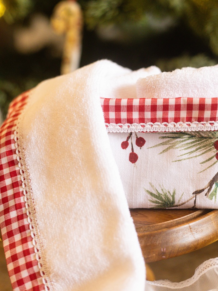 Basket Towel Set - Christmas Pine and Berries with Red Gingham 