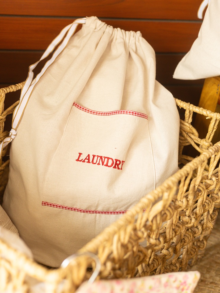 Laundry Drawstring Bag - Beige with Red Detailing (Size: 20