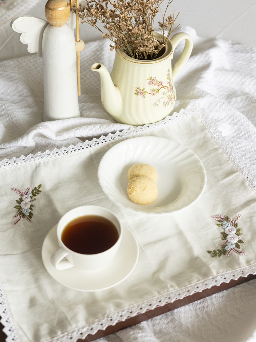 Hand Embroidered Tray Cloth - White and blue Rose (Small Size; Single Unit)