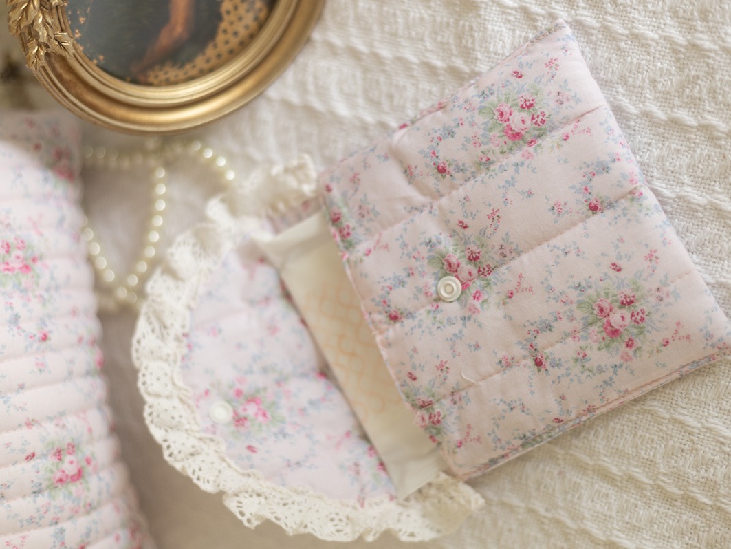 Sanitary Pouch - Quilted - Pink Floral