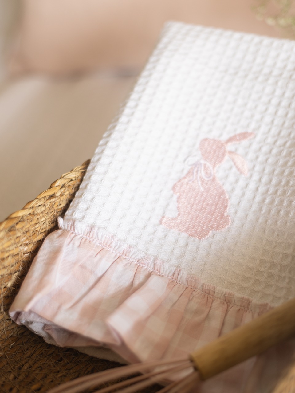 Springtime Hops - White with pastel pink detailing (Size: 19