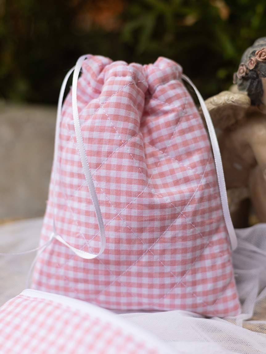 Small Quilted Drawstring Pouch - Pastel Pink Gingham (Size: 4.5