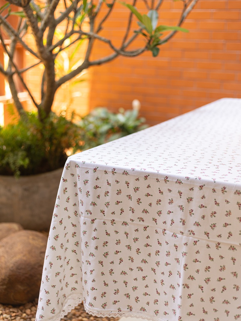 Table Cover - Pretty Little Red Floral (4 Seater / 6 Seater / 8 Seater)