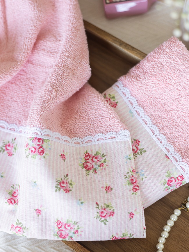 Hand Towel - Baby pink with small floral (Size: 16