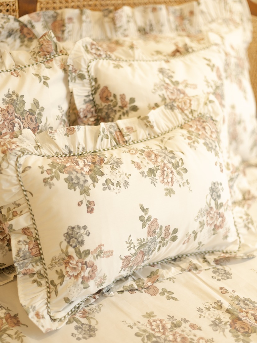 Lumbar Cushion Covers - Cottage Blossoms - Green (12