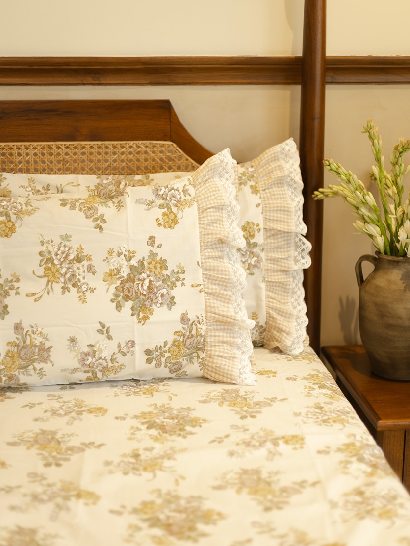 Bedding Set - Cottage Blossoms - Beige and Mustard - Includes 1 bedcover (King / Queen ) + 2 pillow covers