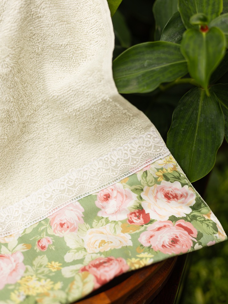 Hand Towel - Pastel green - with floral and organza lace (Size: 16