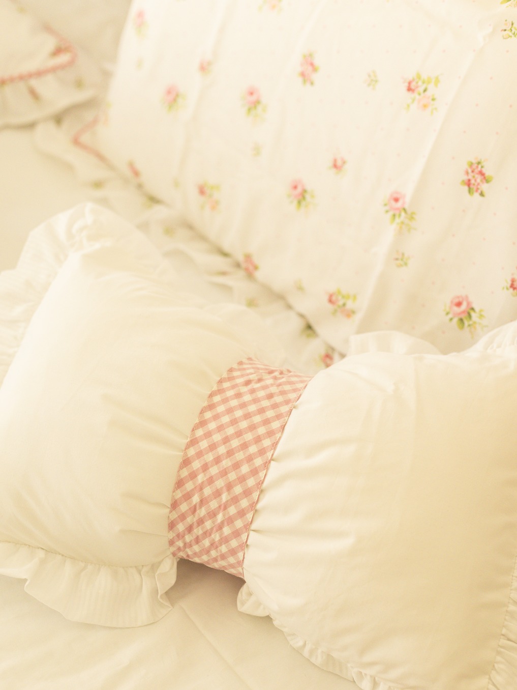 Lumbar Bow Cushion Covers - Classic white with ruffles (With two belts: Pink and Red Gingham) (12