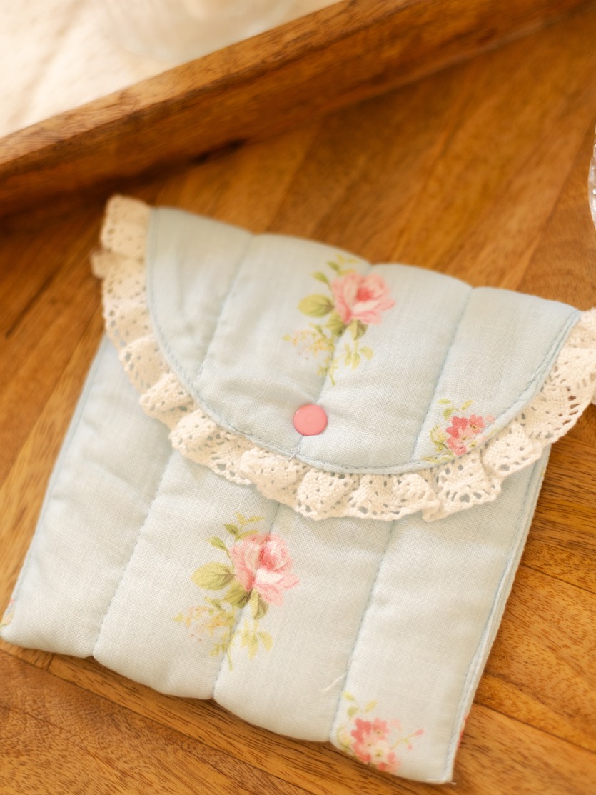 Sanitary Pouch - Quilted - Snow Blue