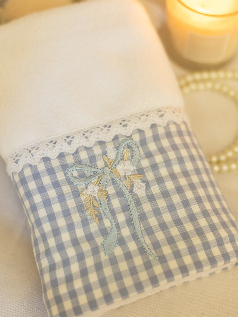 Hand Towel - Bownique - White with blue gingham (Size: 16