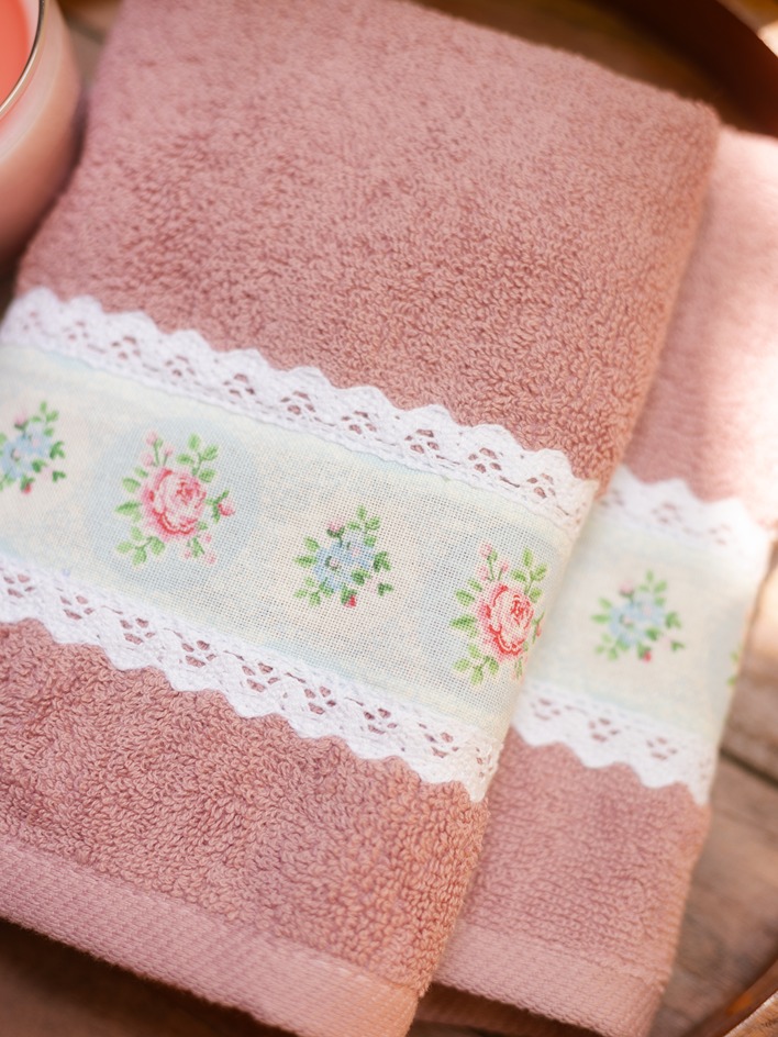 Hand Towel - Mauve Pink with floral band and lace (Size: 16