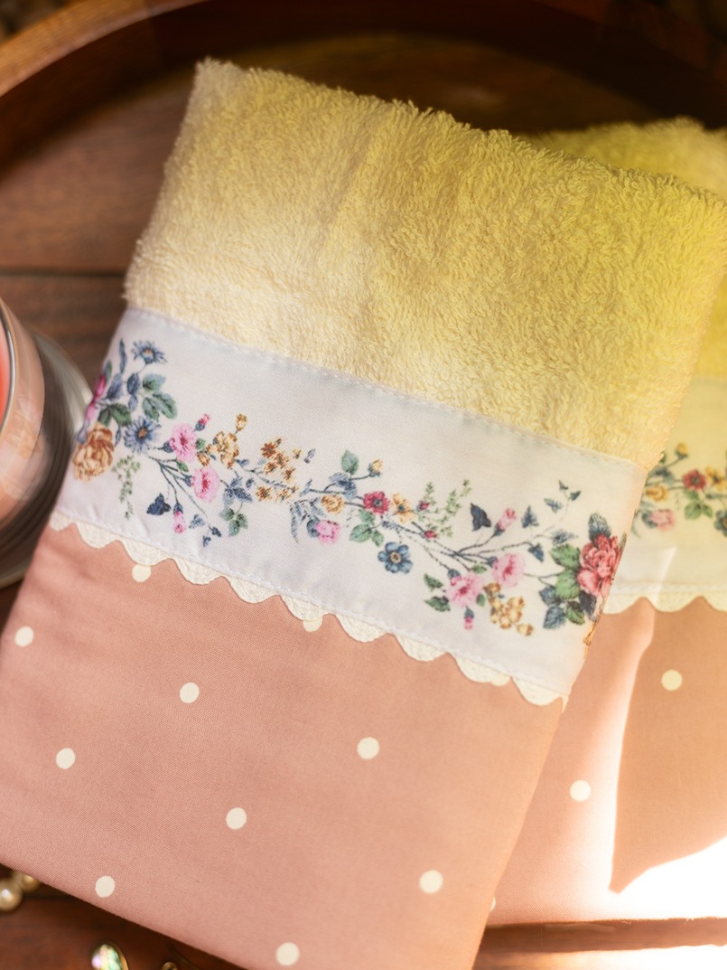 Hand Towel - Cream with floral, polka and ric-rac detailing (Size: 16