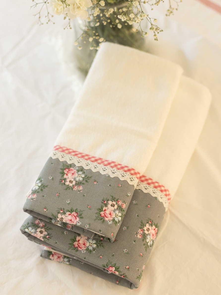 Bath & Hand Towel Set - White - Dainty Grey Floral themed 