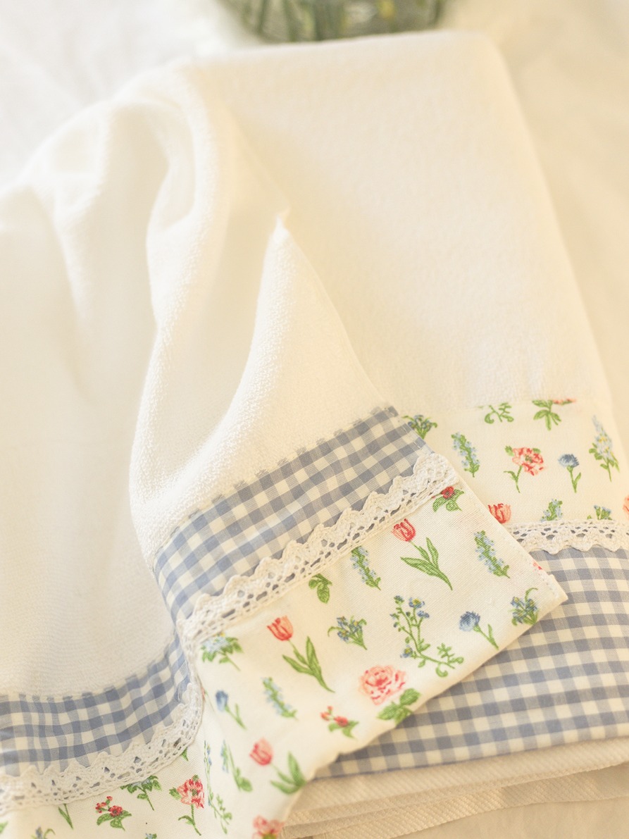 Bath & Hand Towel Set - White - floral and blue gingham themed