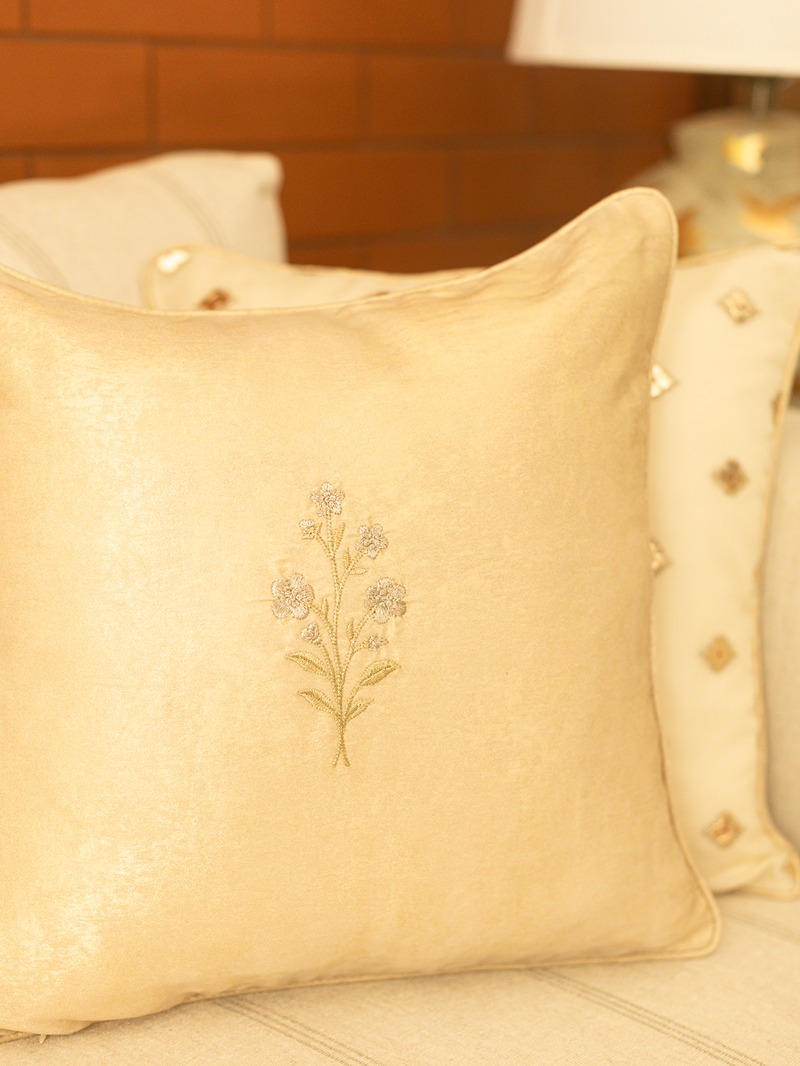 Cushion Covers - Festive - Whispering Gold (16