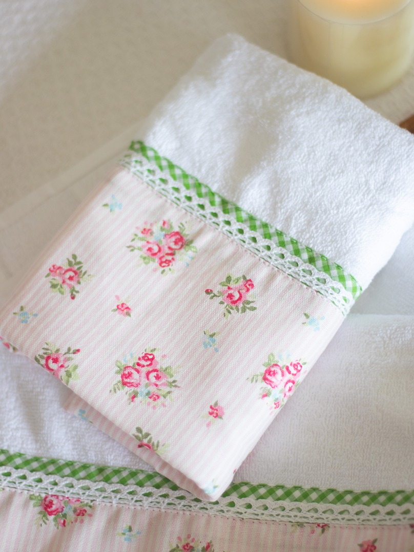 Single Hand Towel - White with pink floral and green gingham detailing (Size: 16